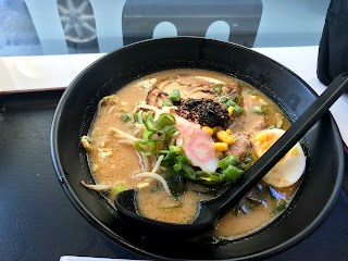 Miya Poké-Noodle Bar