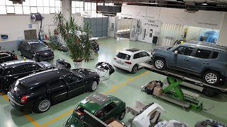 Autocarrozzeria Gruppo 3D Tappezzeria Officina Gommista Noleggio