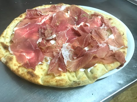 PIZZAMANIA PIZZE D’ASPORTO con SERVIZIO a DOMICILIO