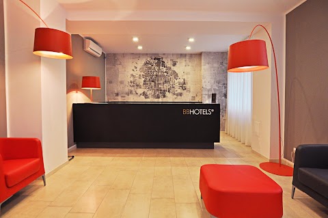 BB Hotels Aparthotel Visconti