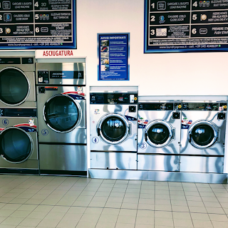 AMERICAN LaundryXpress a GETTONI SELF-SERVICE POIT TWO presso ALTA SFERA