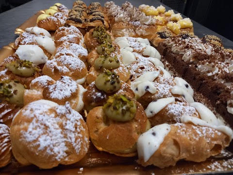 I Cucci Bakery sweet &salty- la casa del cannolo, the house of cannoli