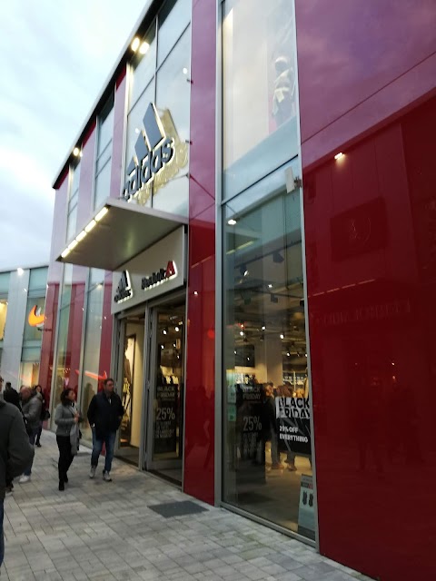 adidas Outlet Store Locate di Triulzi