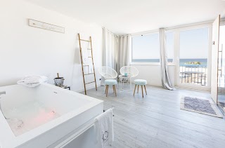 Three Room - Sea View Luxury Loft