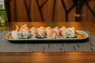 Midori - Sushi & Thai Restaurant