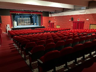 Teatro Marconi Roma - Scuola di teatro e di danza a Roma - Teatro con bar (bistrot in estate) e ampio parcheggio interno