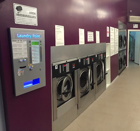 Lavanderia Self-Service Wash in The City 2