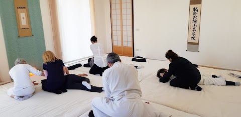 Mi Zai Shiatsu