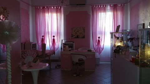 Pink Nail Center