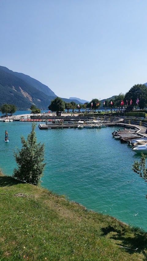 Acquapark e Piscina Olimpionica Lago di Molveno