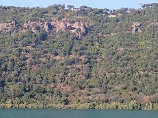 Spiaggia del Lago di Castelgandolfo