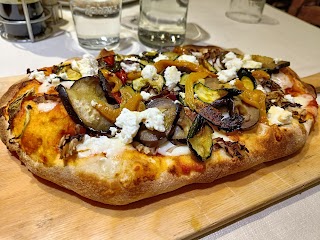 La Corte Sconta , osteria & pizza