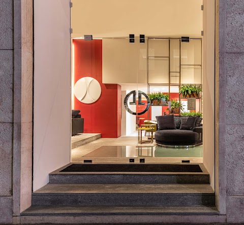 Luxence Flagship Store Milan