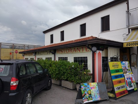 Trattoria Pizzeria Bar Alla stazione