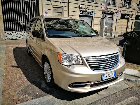 NOLEGGIO CON CONDUCENTE di Lambreschi Andrea.