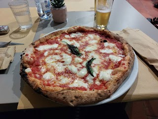 La Piazzetta Pizzeria