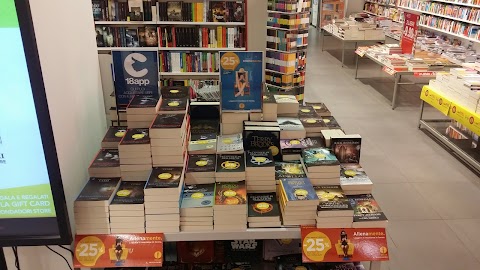 Mondadori Bookstore