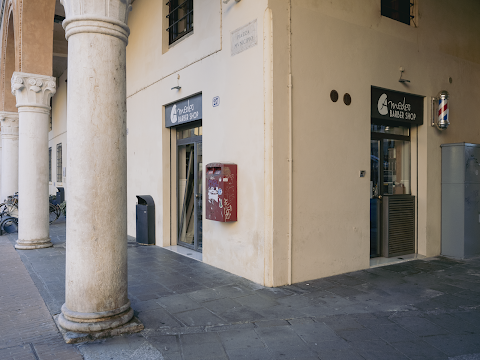 Amedeo Barber Shop Piazza Municipale