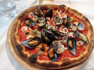 Casa Mia Pizzeria- Trattoria