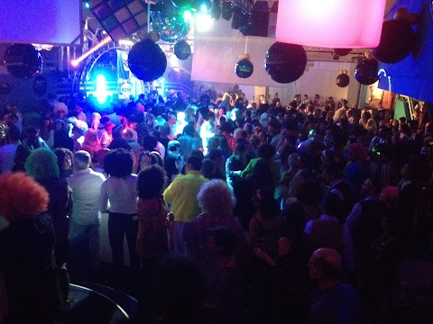 Discoteca Hyper maxi disco