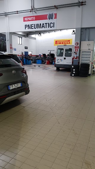 Gramsci car center - Riparazioni Auto 360 - DRIVER CENTER PIRELLI