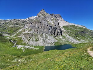 Refuge d'Entre le Lac