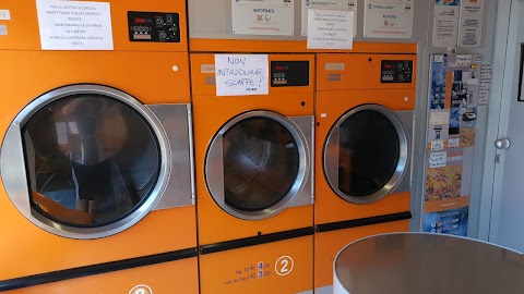 Lavanderia self service Laundry