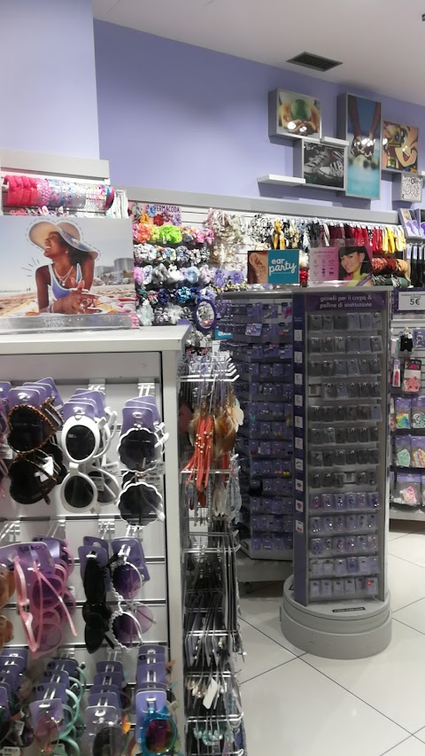 Claire's