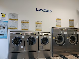 Lavanderia self service Peschiera