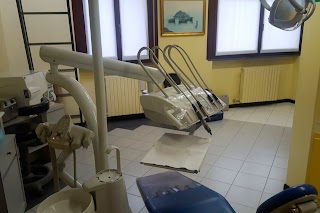 STUDI DENTISTICI GIACALONE (SIZIANO)