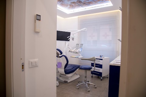 Studio Dentistico Roberto Annibali Dentista a Roma