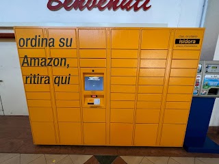 Amazon Locker - isidora