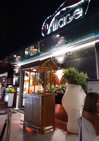 Village Lounge Aperitif Bar