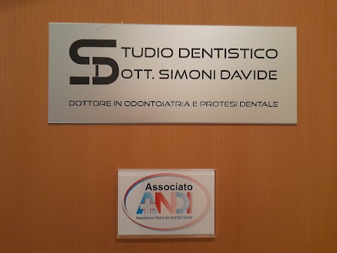 Studio Dentistico Simoni Dott. Davide Simoni Dott. Davide