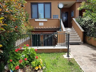 B&B LA STAZIONE LADISPOLI