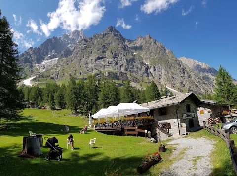 Foto di La Grandze - Frazione Pra Sec Dessous, Val Ferret, Courmayeur (AO), Italia