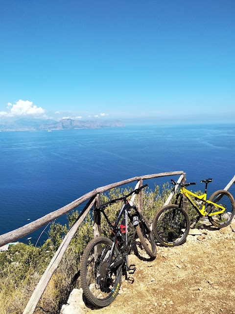 Monte Catalfano veduta su Palermo