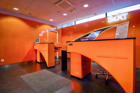 Sixt Autonoleggio e furgoni Firenze stazione centrale