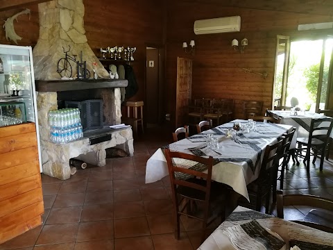 Agriturismo e Circolo Ippico La Zebra