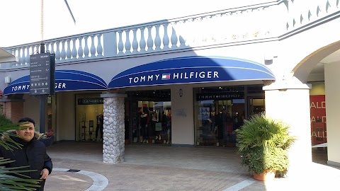 Tommy Hilfiger