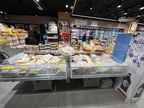 Carrefour express supermercato