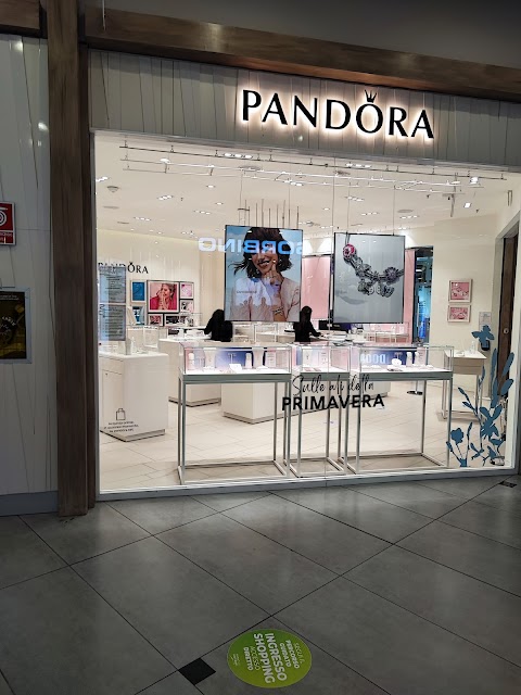 PANDORA Concept Store