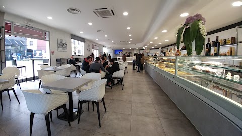 Pasticceria Lorianabetti Di Betti Loriana