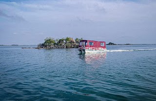 Lagoon Boat Excursions