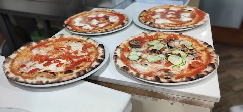 L'Angolo della Pizza