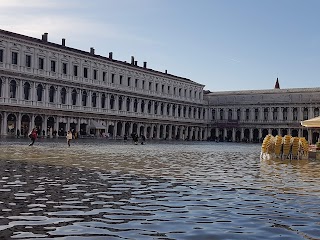 Relais Piazza San Marco