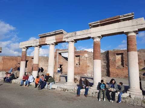 Guide Turistiche Pompei - Pompeii Guides