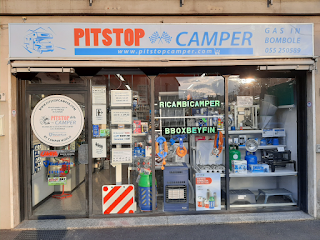 Pit Stop Camper di Leonardo Niccoli