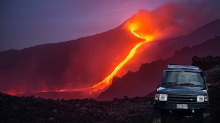 EXCURSION ETNA JEEP e TREKKING from Linguaglossa, Giardini Naxos ,Giarre, Riposto ,Mascali, Taormina , Siracusa , Palermo - Minibus navetta per le piste da sci Etna nord- escursioni guidate sull'Etna -