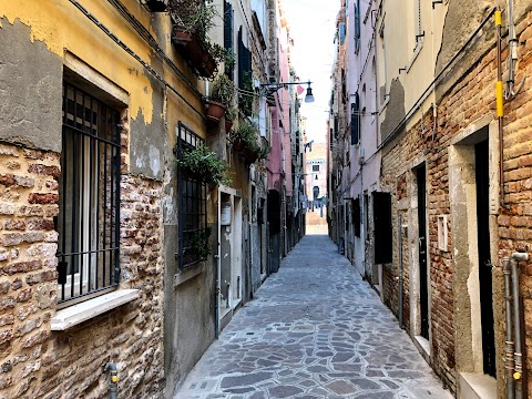 Veneziacentopercento Apartments in Venice